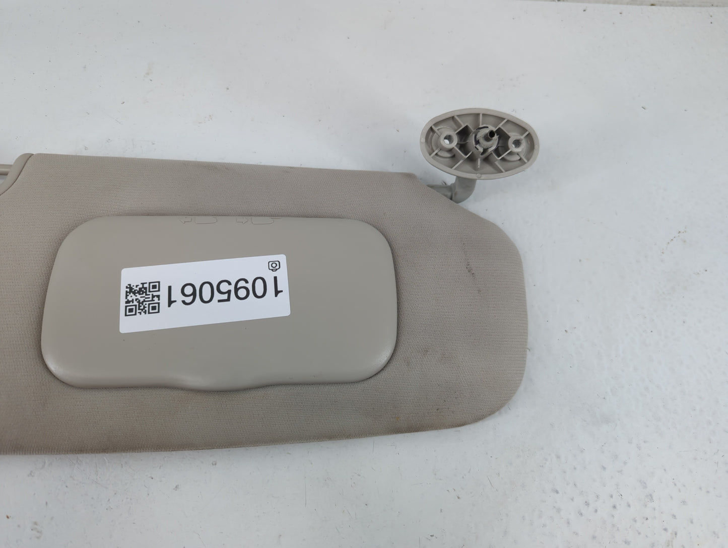2010-2017 Jeep Compass Sun Visor Shade Replacement Passenger Right Mirror Fits Fits 2010 2011 2012 2013 2014 2015 2016 2017 