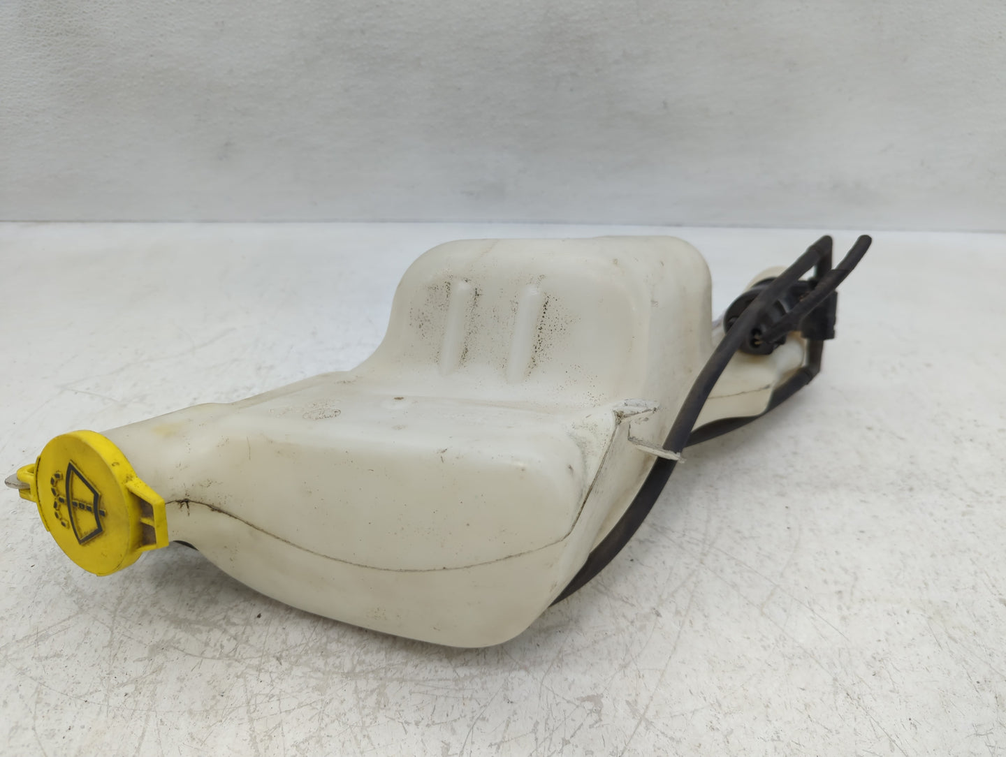 Jeep Compass Windshield Washer Fluid Reservoir Bottle Oem - Oemusedautoparts1.com