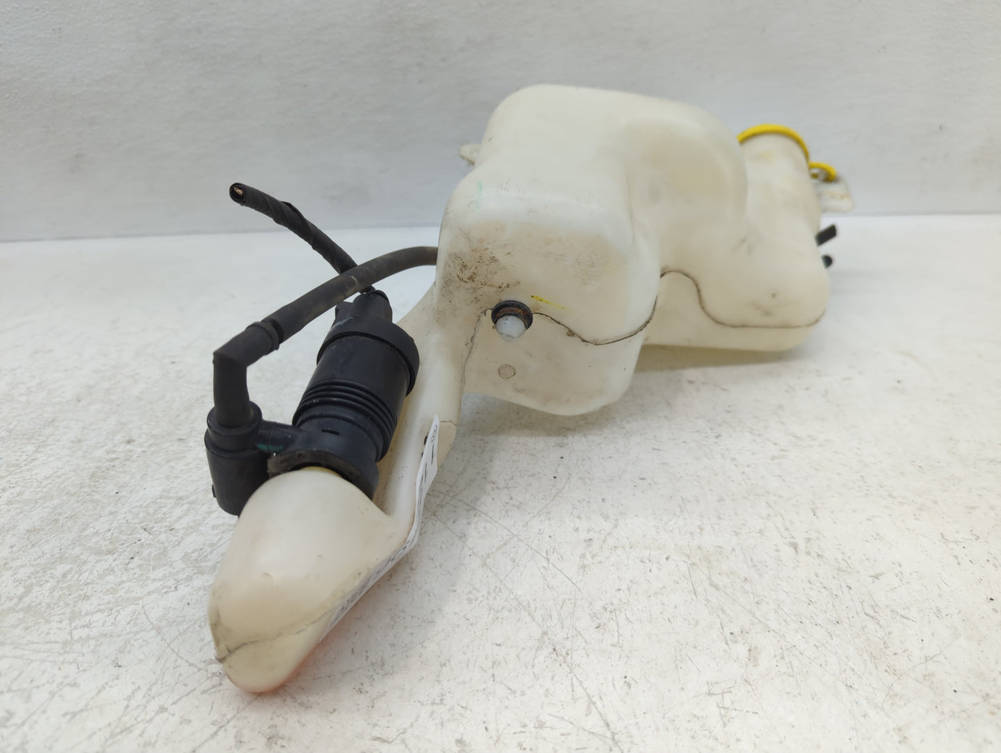 Jeep Compass Windshield Washer Fluid Reservoir Bottle Oem - Oemusedautoparts1.com