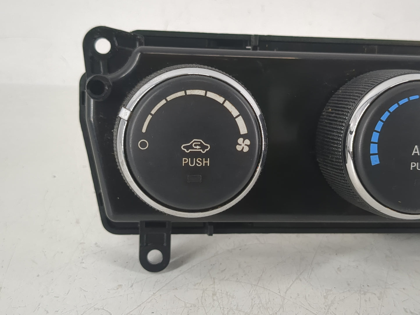 2016 Jeep Compass Climate Control Module Temperature AC/Heater Replacement P/N:P55111278AF Fits Fits 2011 2012 2013 2014 201