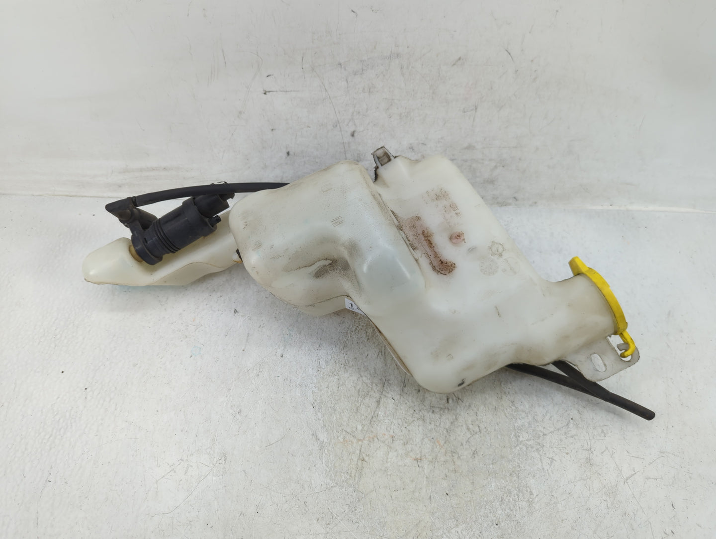 Jeep Compass Windshield Washer Fluid Reservoir Bottle Oem - Oemusedautoparts1.com
