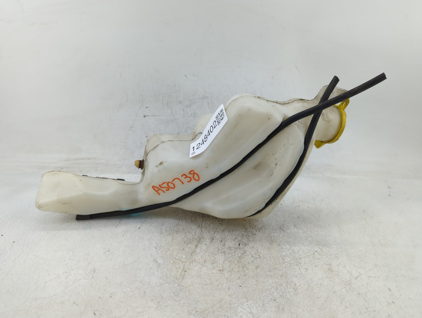 Jeep Compass Windshield Washer Fluid Reservoir Bottle Oem - Oemusedautoparts1.com