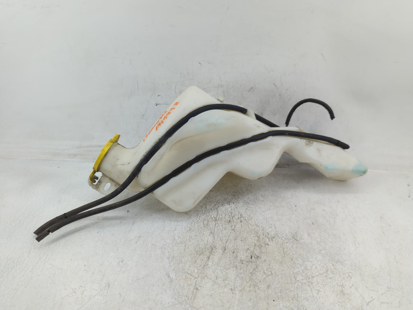 Jeep Compass Windshield Washer Fluid Reservoir Bottle Oem - Oemusedautoparts1.com
