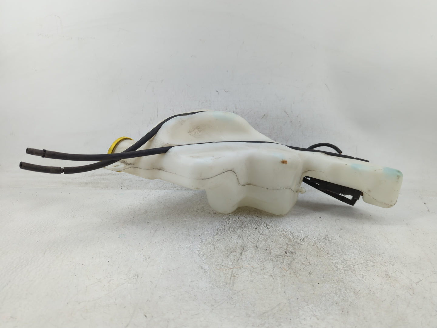 Jeep Compass Windshield Washer Fluid Reservoir Bottle Oem - Oemusedautoparts1.com