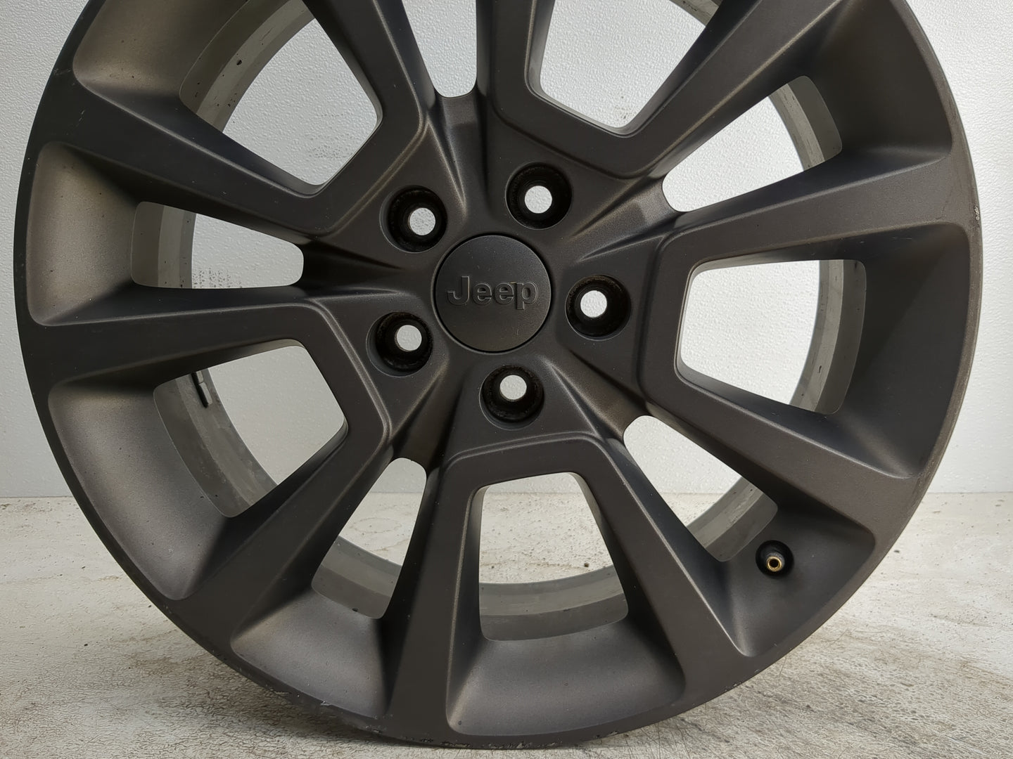 2016-2016 Jeep Compass Oem Wheel Rim 1253101 - Oemusedautoparts1.com