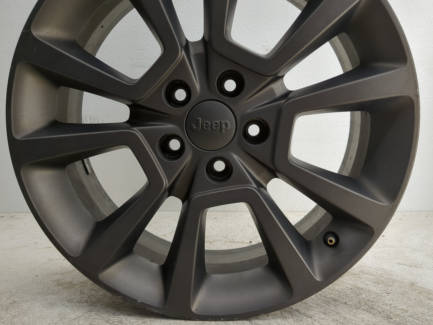 2016-2016 Jeep Compass Oem Wheel Rim 1253101 - Oemusedautoparts1.com