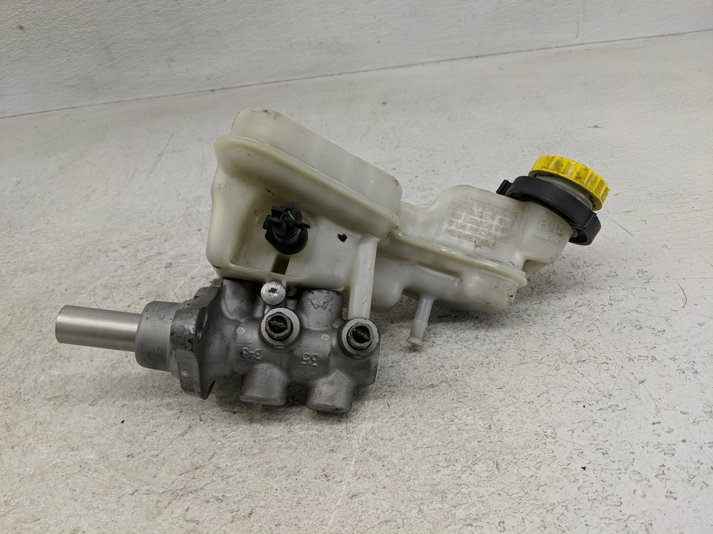 Jeep Compass Brake Master Cylinder 1276206 - Oemusedautoparts1.com