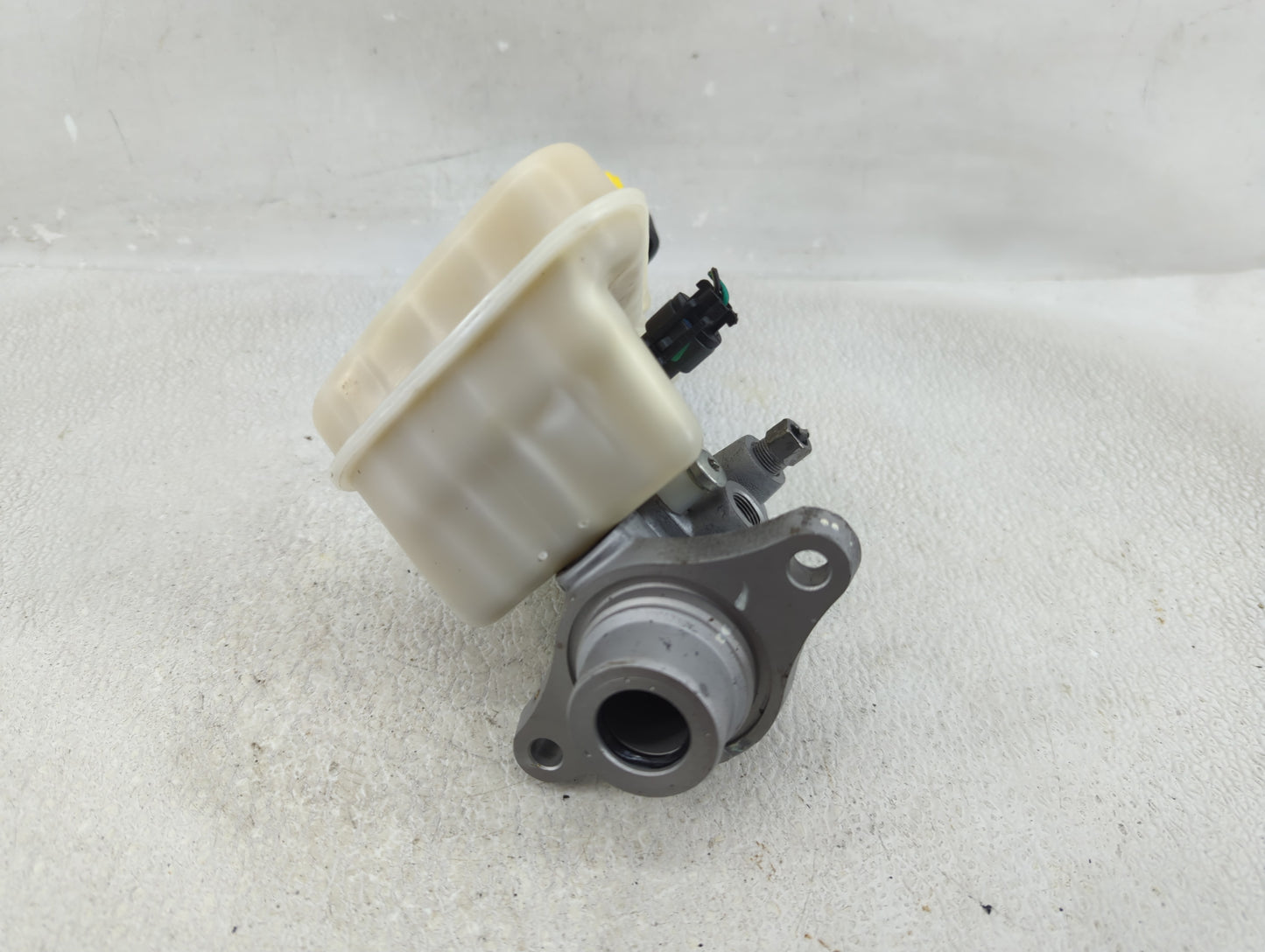 Jeep Compass Brake Master Cylinder - Oemusedautoparts1.com