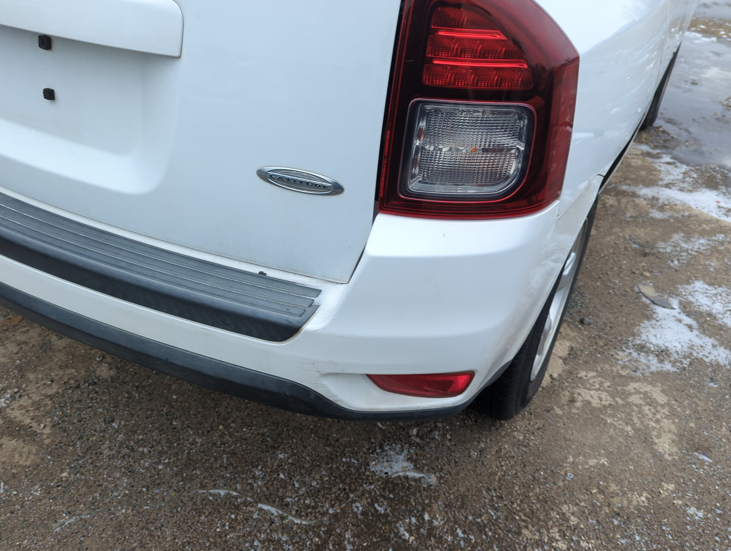 2016 Jeep Compass Rear Bumper Assembly Oem 1281007 - Oemusedautoparts1.com