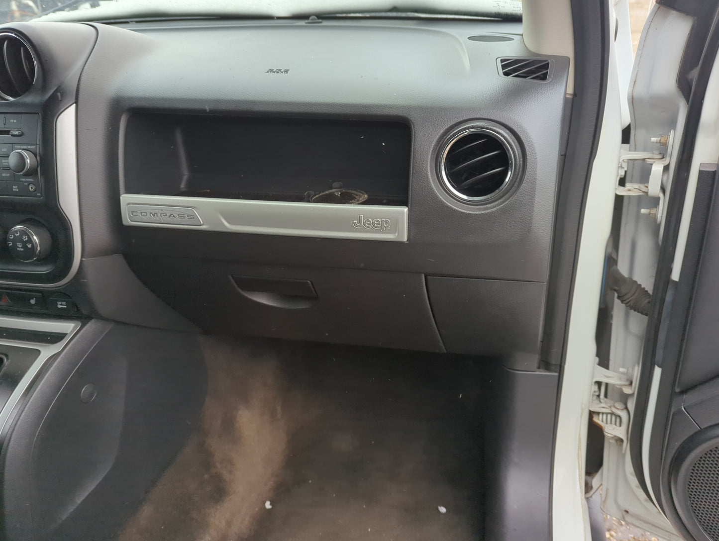 2016 Jeep Compass Passenger Glove Box Door Storage Compartment 1281093 - Oemusedautoparts1.com