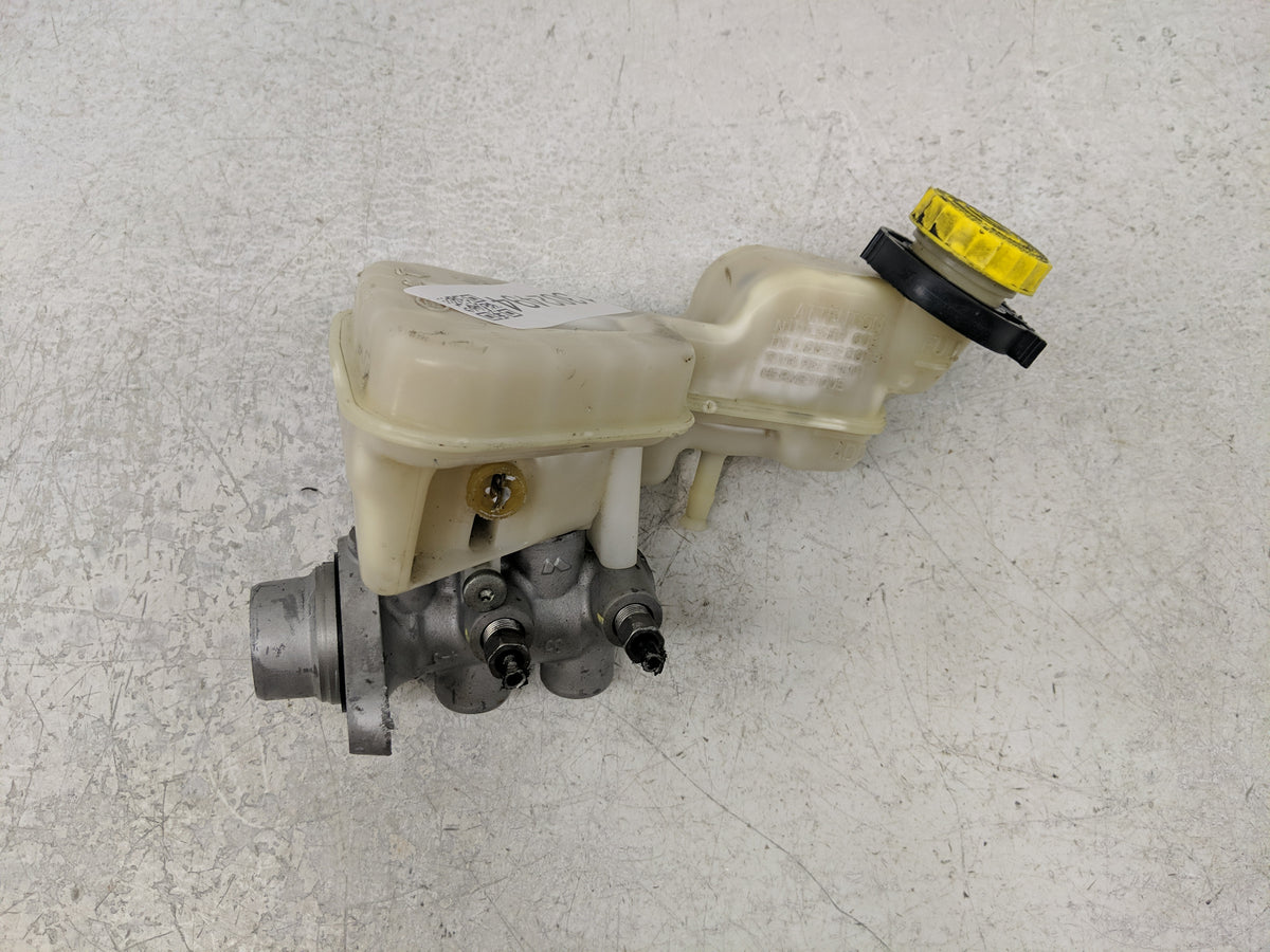 Jeep Compass Brake Master Cylinder 1302494 - Oemusedautoparts1.com