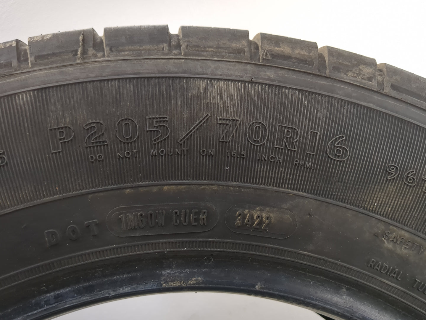 Used Tire 205/70R16 GOODYEAR EAGLE 96T - Tread Depth 9/32 - Oemusedautoparts1.com