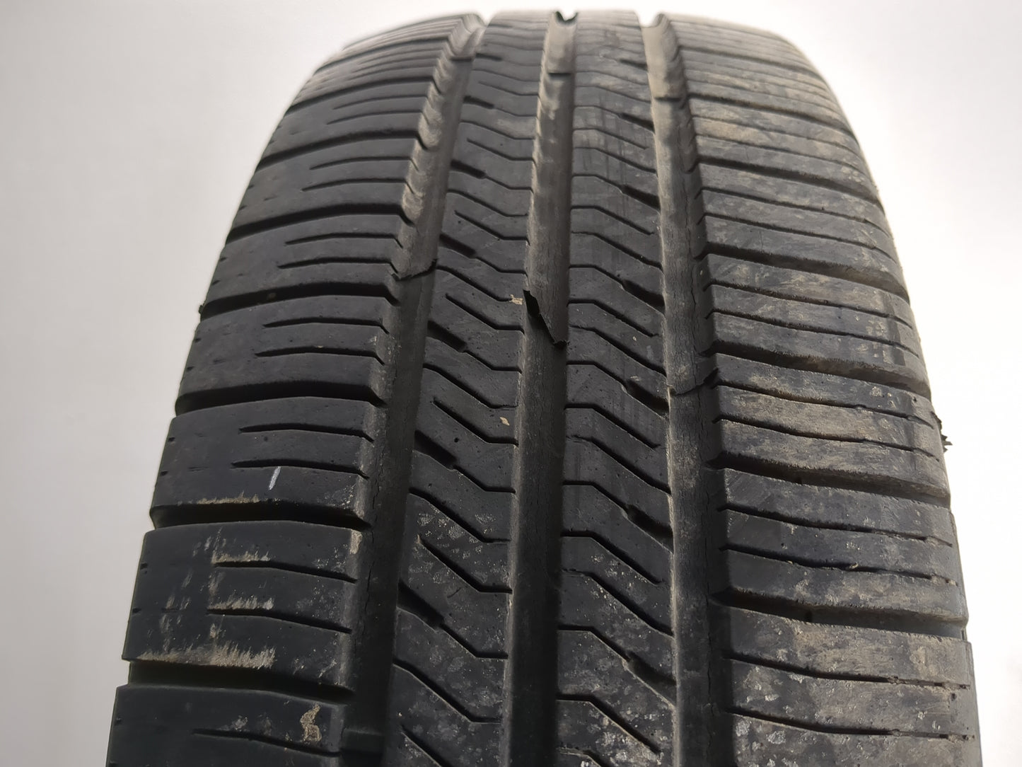 Used Tire 205/70R16 GOODYEAR EAGLE 96T - Tread Depth 9/32 - Oemusedautoparts1.com