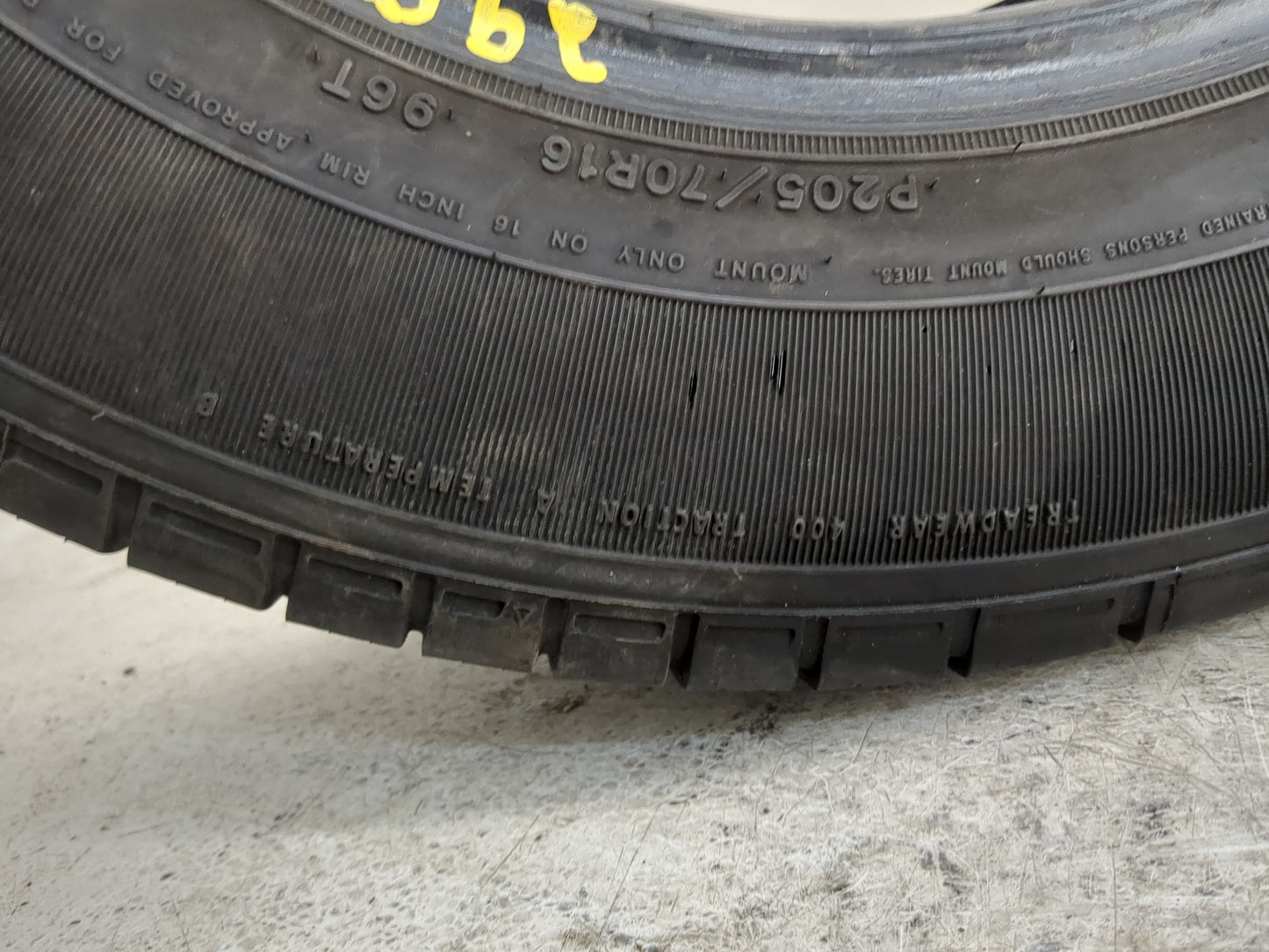 Used Tire 205/70R16 GOODYEAR EAGLE 96T - Tread Depth 9/32 - Oemusedautoparts1.com