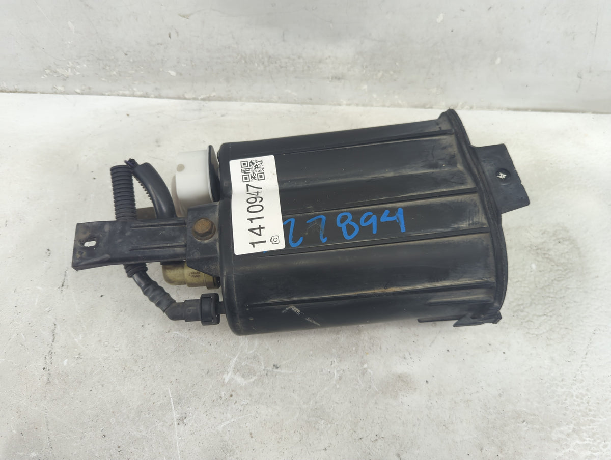 2016 Jeep Compass Fuel Vapor Charcoal Canister 1410947 - Oemusedautoparts1.com