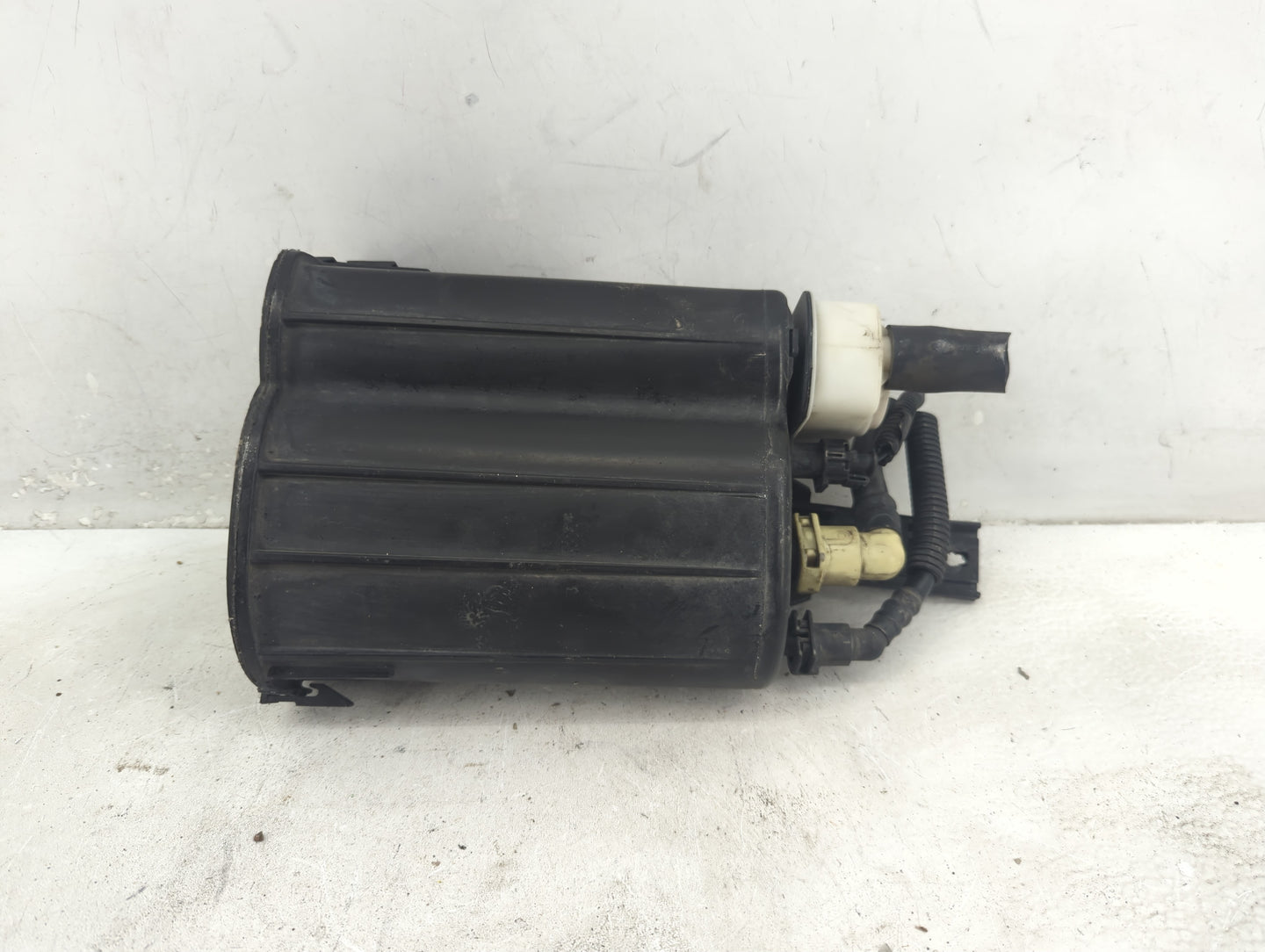 2016 Jeep Compass Fuel Vapor Charcoal Canister 1410947 - Oemusedautoparts1.com