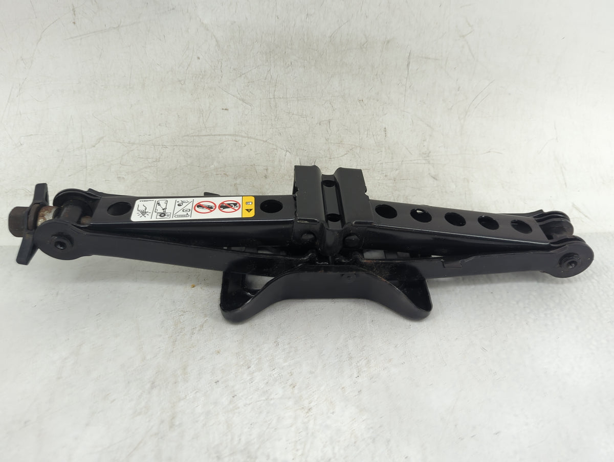 2016 Jeep Compass Spare Scissor Car Jack 1416027 - Oemusedautoparts1.com