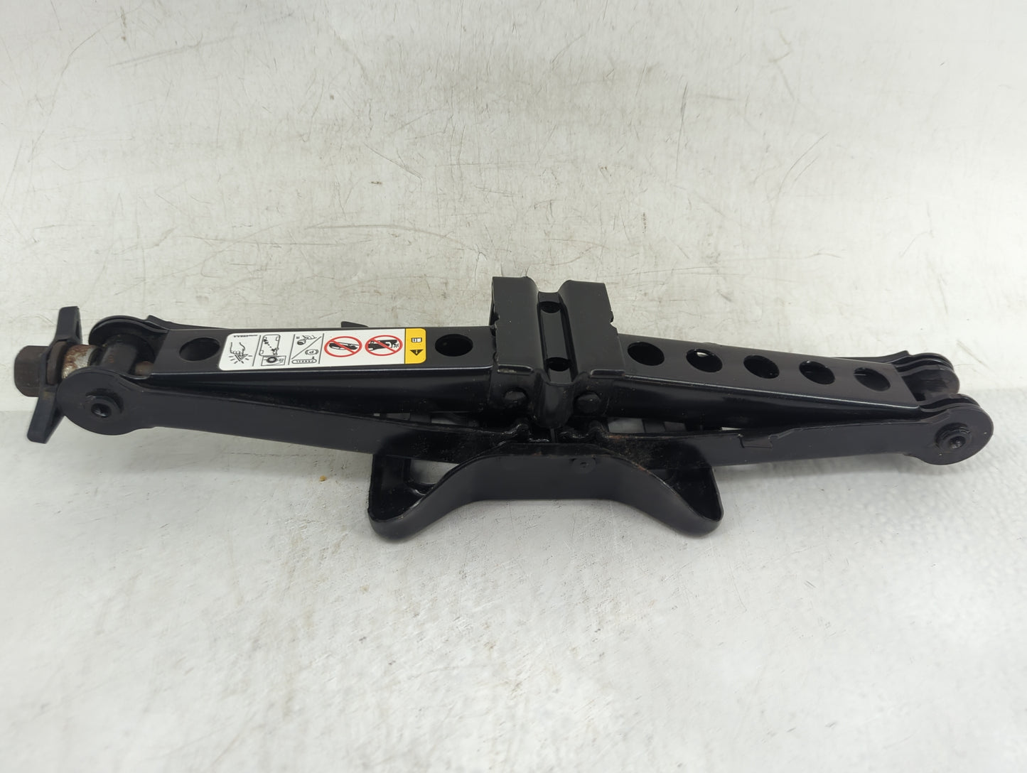 2016 Jeep Compass Spare Scissor Car Jack - Oemusedautoparts1.com
