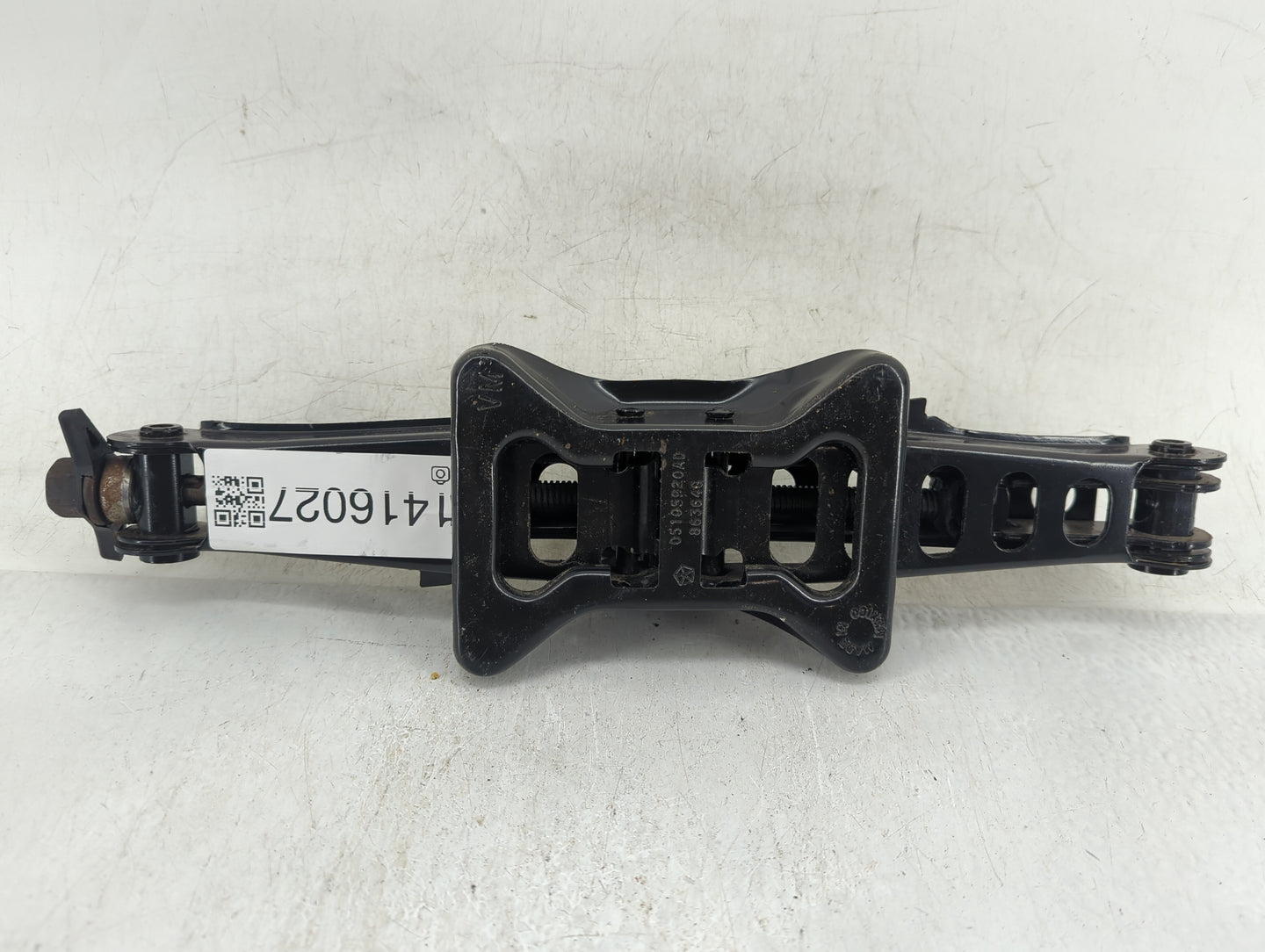 2016 Jeep Compass Spare Scissor Car Jack - Oemusedautoparts1.com
