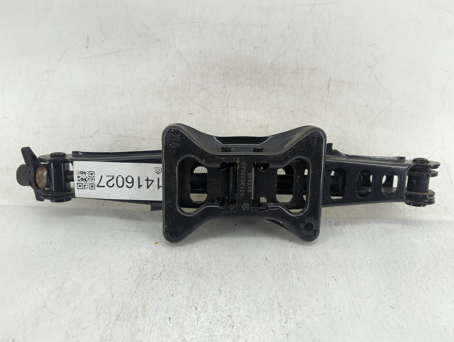 2016 Jeep Compass Spare Scissor Car Jack - Oemusedautoparts1.com