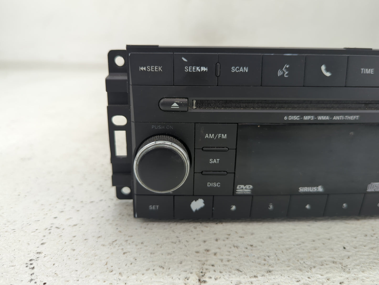 2016 Jeep Compass Radio AM FM Cd Player Receiver Replacement P/N:05064949AJ Fits Fits 2013 2014 2015 2017 OEM Used Auto Part