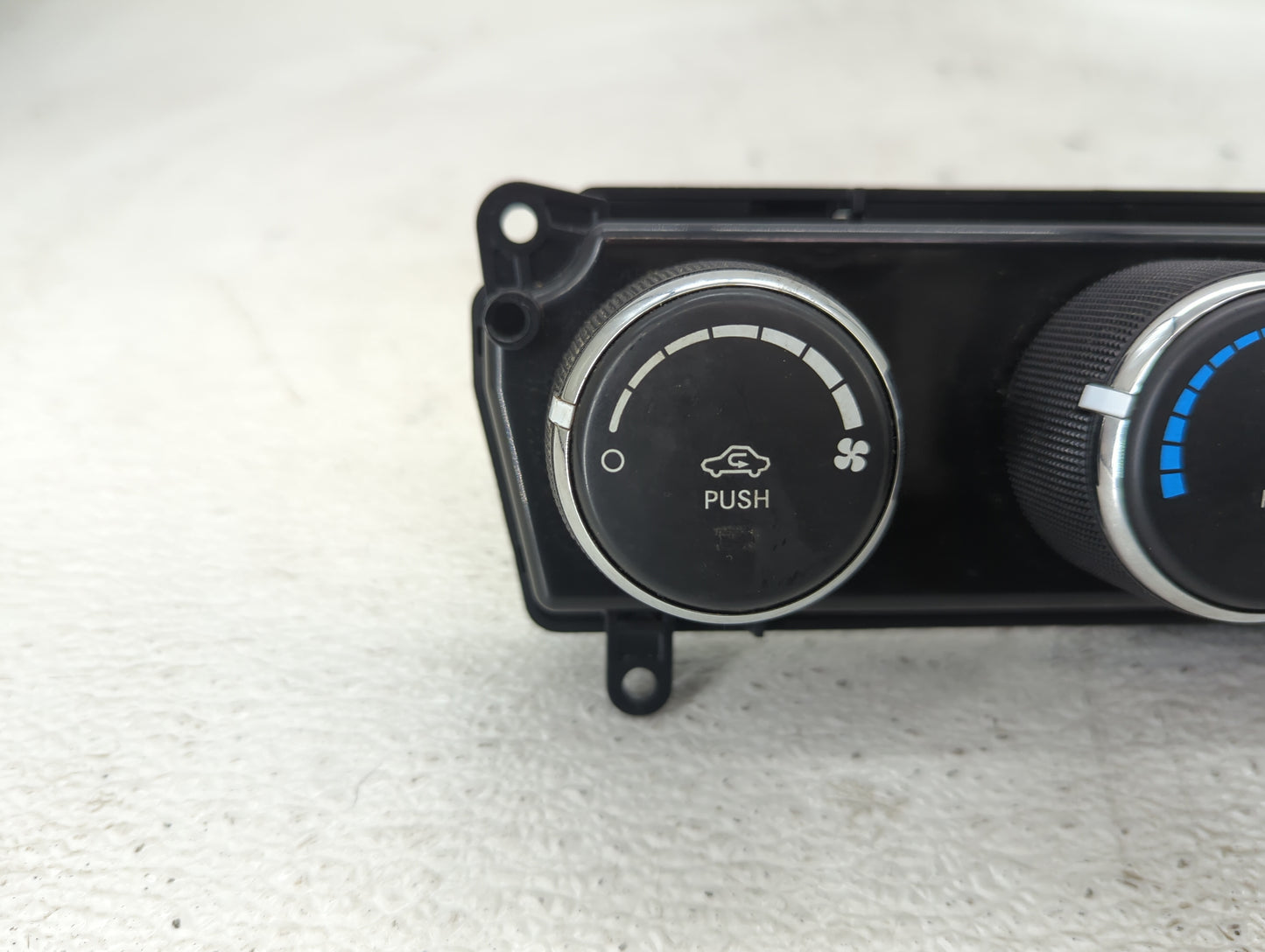 2016 Jeep Compass Climate Control Module Temperature AC/Heater Replacement P/N:P55111278AF Fits Fits 2011 2012 2013 2014 201