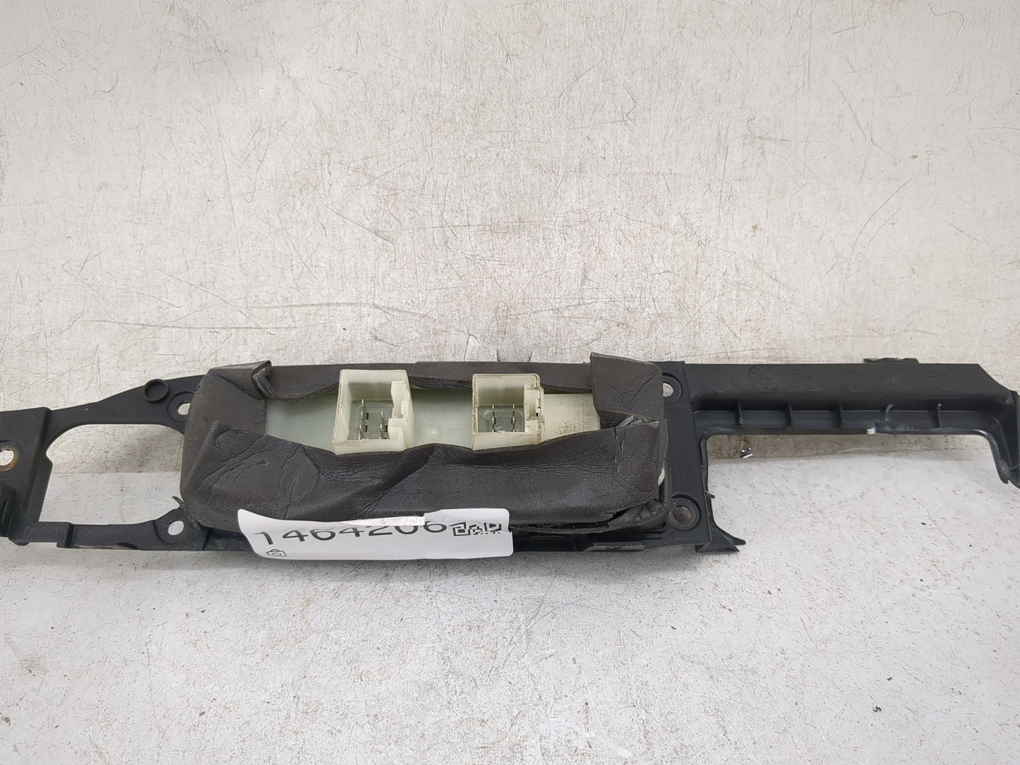 2016 Jeep Compass Master Power Window Switch Replacement Driver Side Left Fits OEM Used Auto Parts - Oemusedautoparts1.com