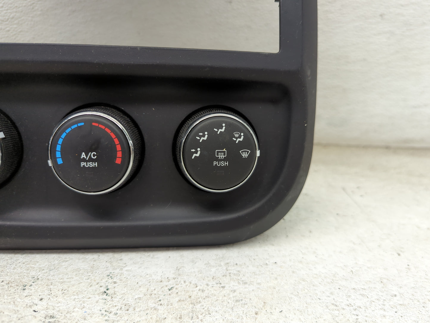 2016 Jeep Compass Climate Control Module Temperature AC/Heater Replacement P/N:P55111278AF Fits Fits 2011 2012 2013 2014 201