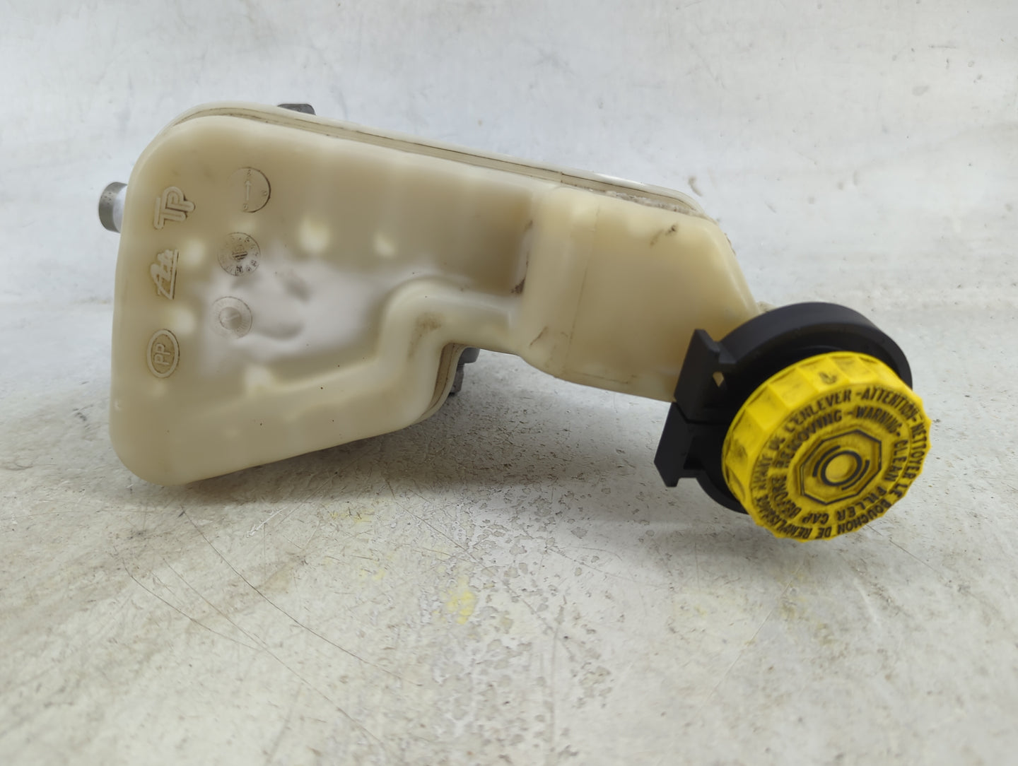 Jeep Compass Brake Master Cylinder 1496587 - Oemusedautoparts1.com