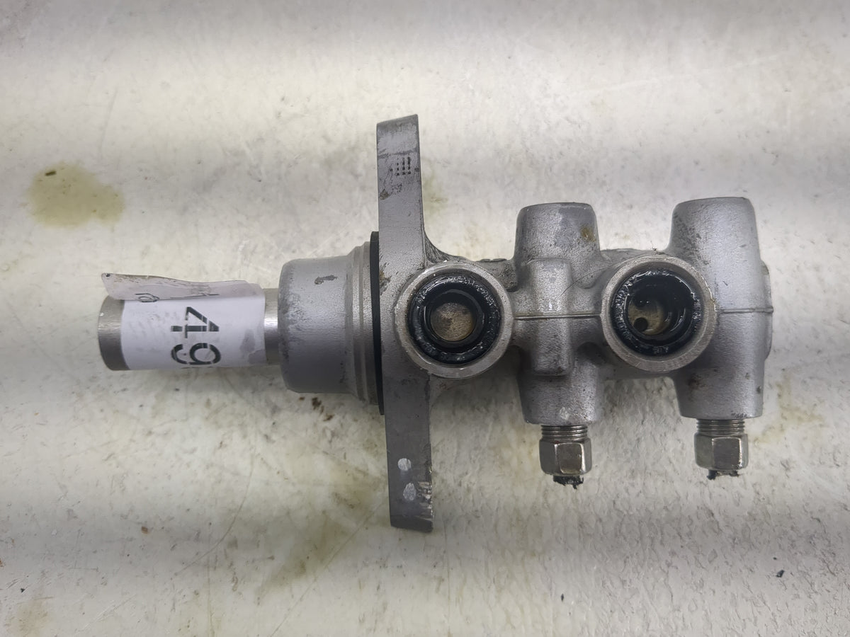 Jeep Compass Brake Master Cylinder 1498087 - Oemusedautoparts1.com