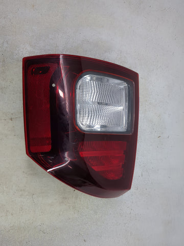 2014-2017 Jeep Compass Tail Light Assembly Passenger Right OEM P/N:11-6447-00-1 11-6447-A0-1N Fits Fits 2014 2015 2016 2017 
