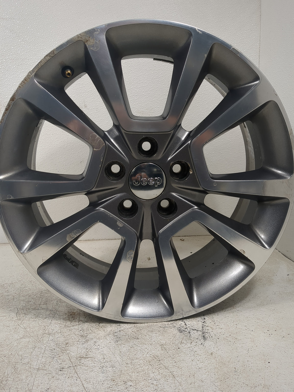 2015-2017 Jeep Compass Oem Wheel Rim 5000394 - Oemusedautoparts1.com