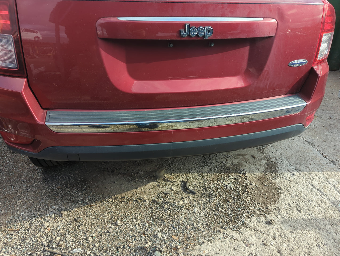 2016 Jeep Compass Rear Bumper Assembly Oem - Oemusedautoparts1.com