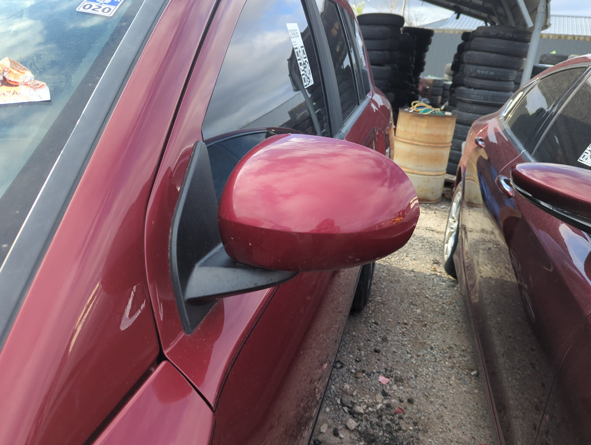 2016 Jeep Compass Driver Side View Mirror - Left Door Mirror OEM Used - Oemusedautoparts1.com