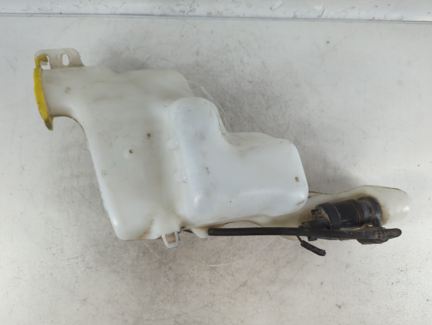 Jeep Compass Windshield Washer Fluid Reservoir Bottle Oem - Oemusedautoparts1.com