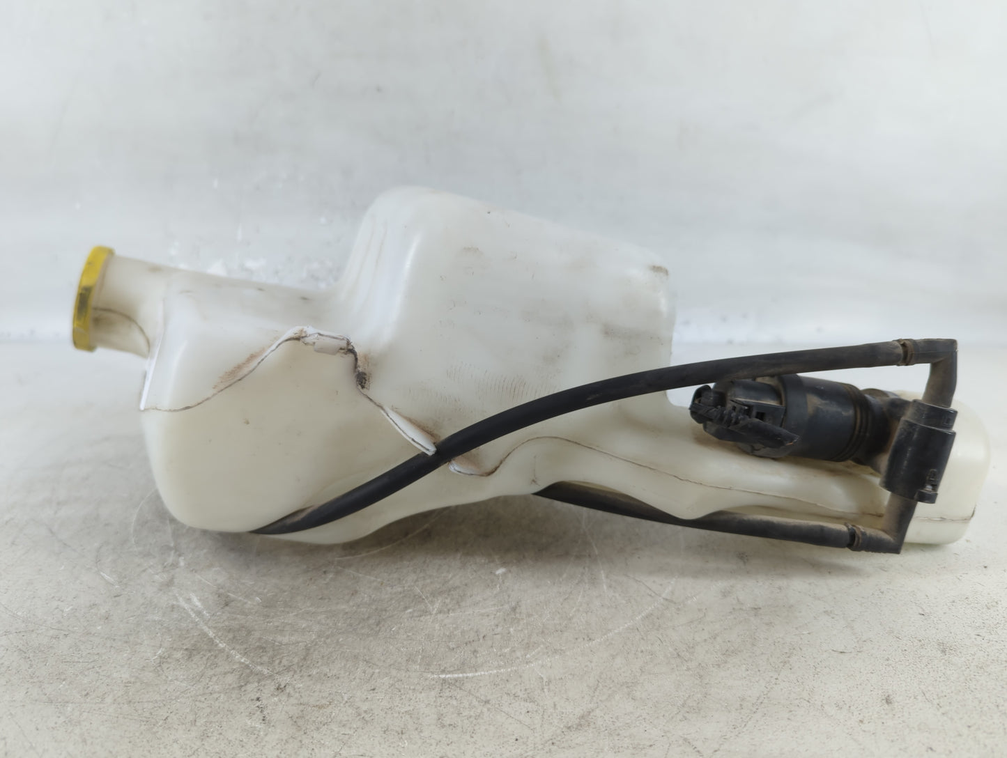 Jeep Compass Windshield Washer Fluid Reservoir Bottle Oem - Oemusedautoparts1.com