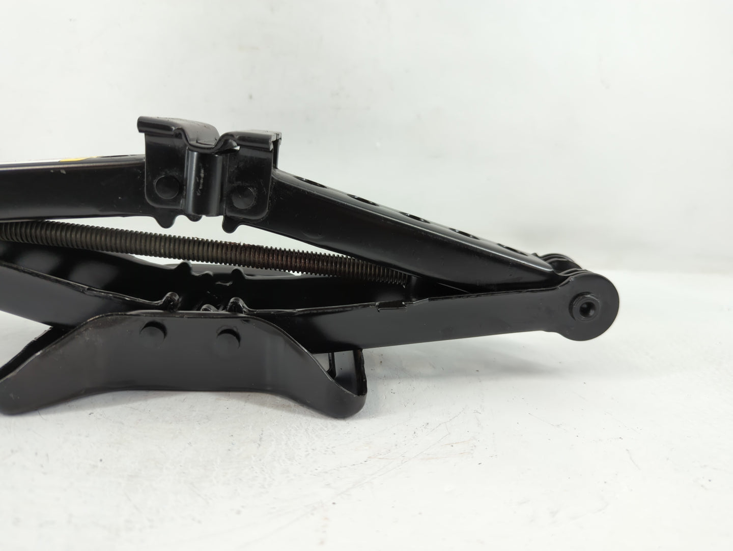 2016 Jeep Compass Spare Scissor Car Jack - Oemusedautoparts1.com