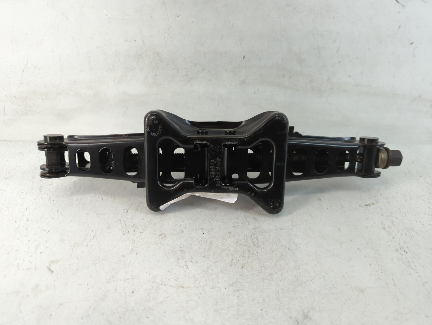 2016 Jeep Compass Spare Scissor Car Jack - Oemusedautoparts1.com