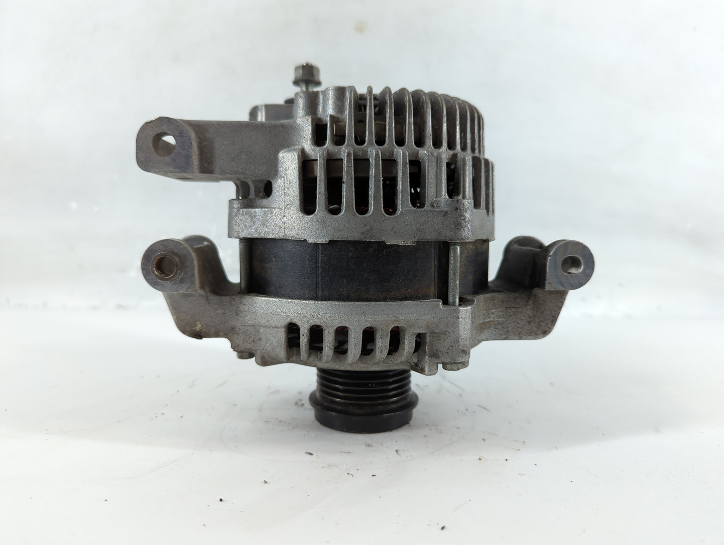 2017-2022 Jeep Compass Alternator Replacement Generator Charging Assembly Engine OEM P/N:56029624AB Fits OEM Used Auto Parts