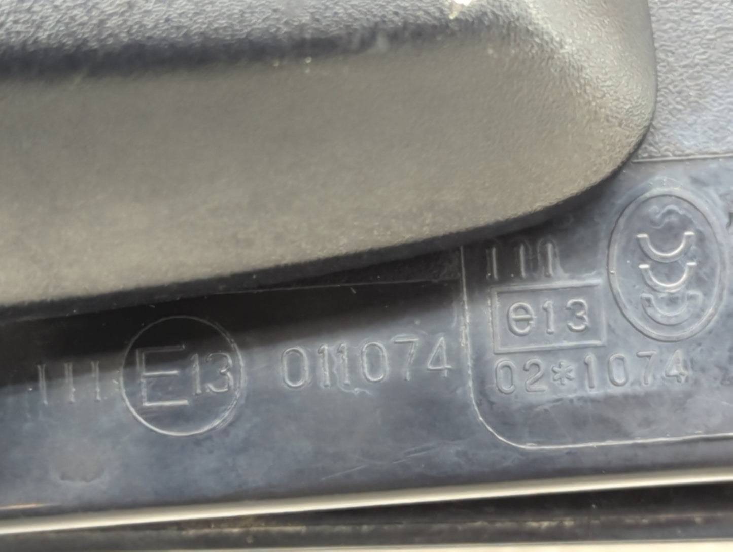 2016 Jeep Compass Driver Side View Mirror - Left Door Mirror OEM Used - Oemusedautoparts1.com