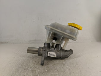 compare product 2016-2022 Jeep Grand Cherokee Brake Master Cylinder 1208548
