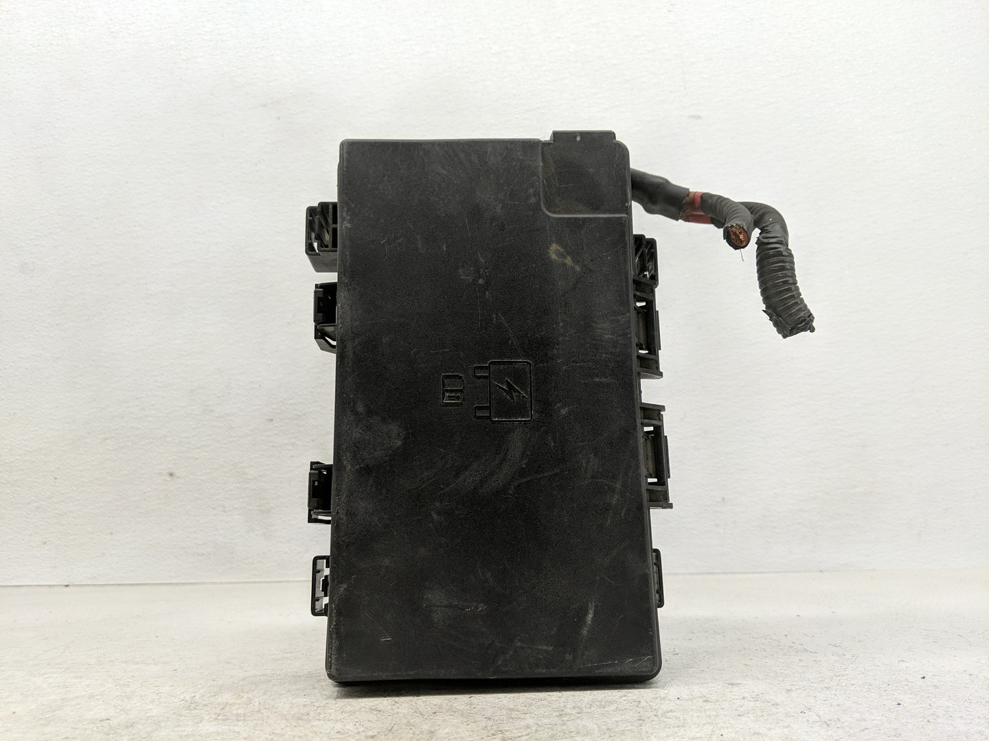 2016 Jeep Grand Cherokee Fusebox Fuse Box Panel Relay Module P/N:P68253443AB A Fits OEM Used Auto Parts - Oemusedautoparts1.