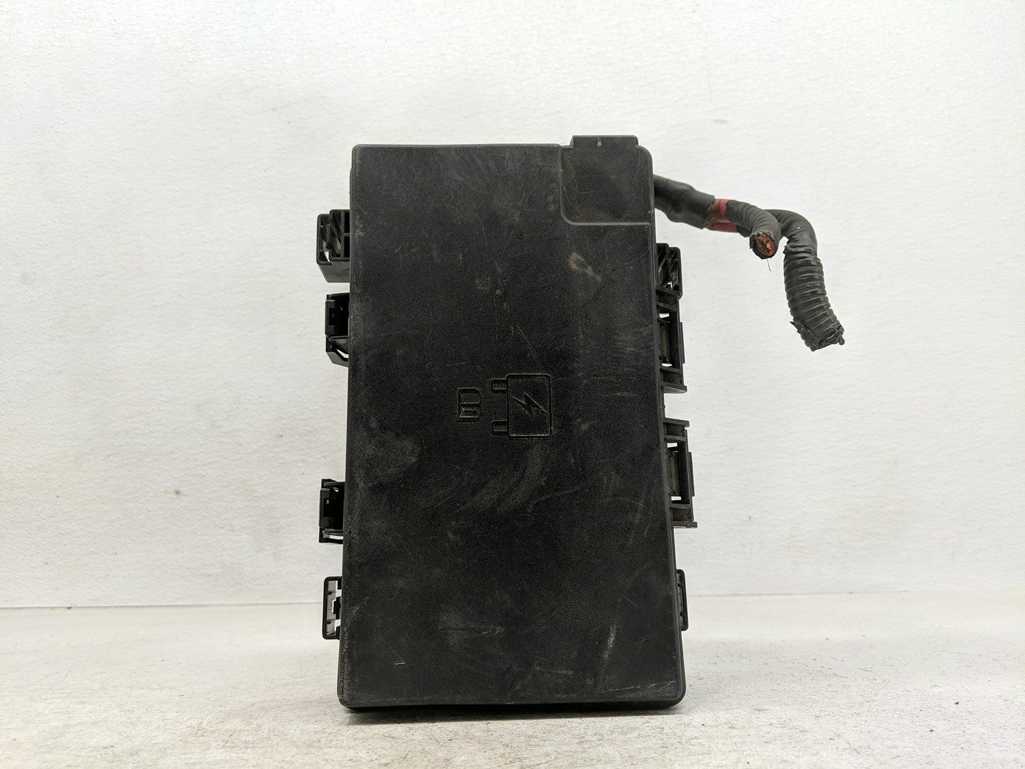 2016 Jeep Grand Cherokee Fusebox Fuse Box Panel Relay Module P/N:P68253443AB A Fits OEM Used Auto Parts - Oemusedautoparts1.