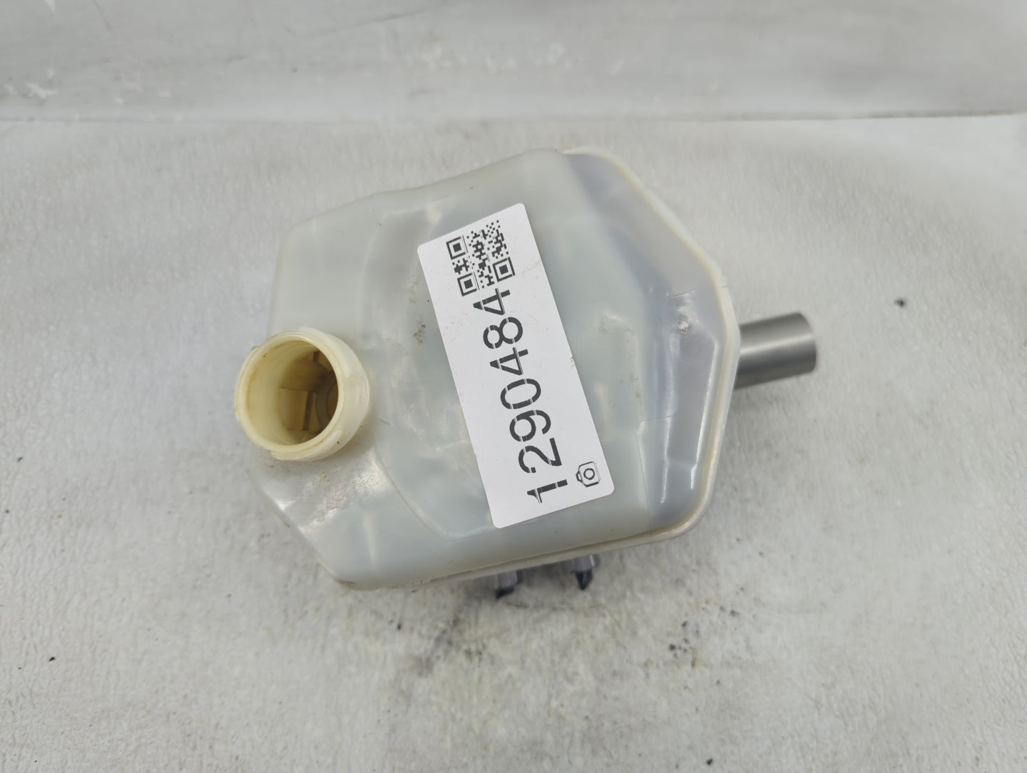 2016-2022 Jeep Grand Cherokee Brake Master Cylinder 1290484 - Oemusedautoparts1.com