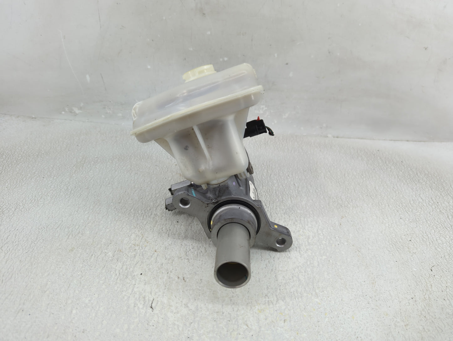 2016-2022 Jeep Grand Cherokee Brake Master Cylinder 1310761 - Oemusedautoparts1.com