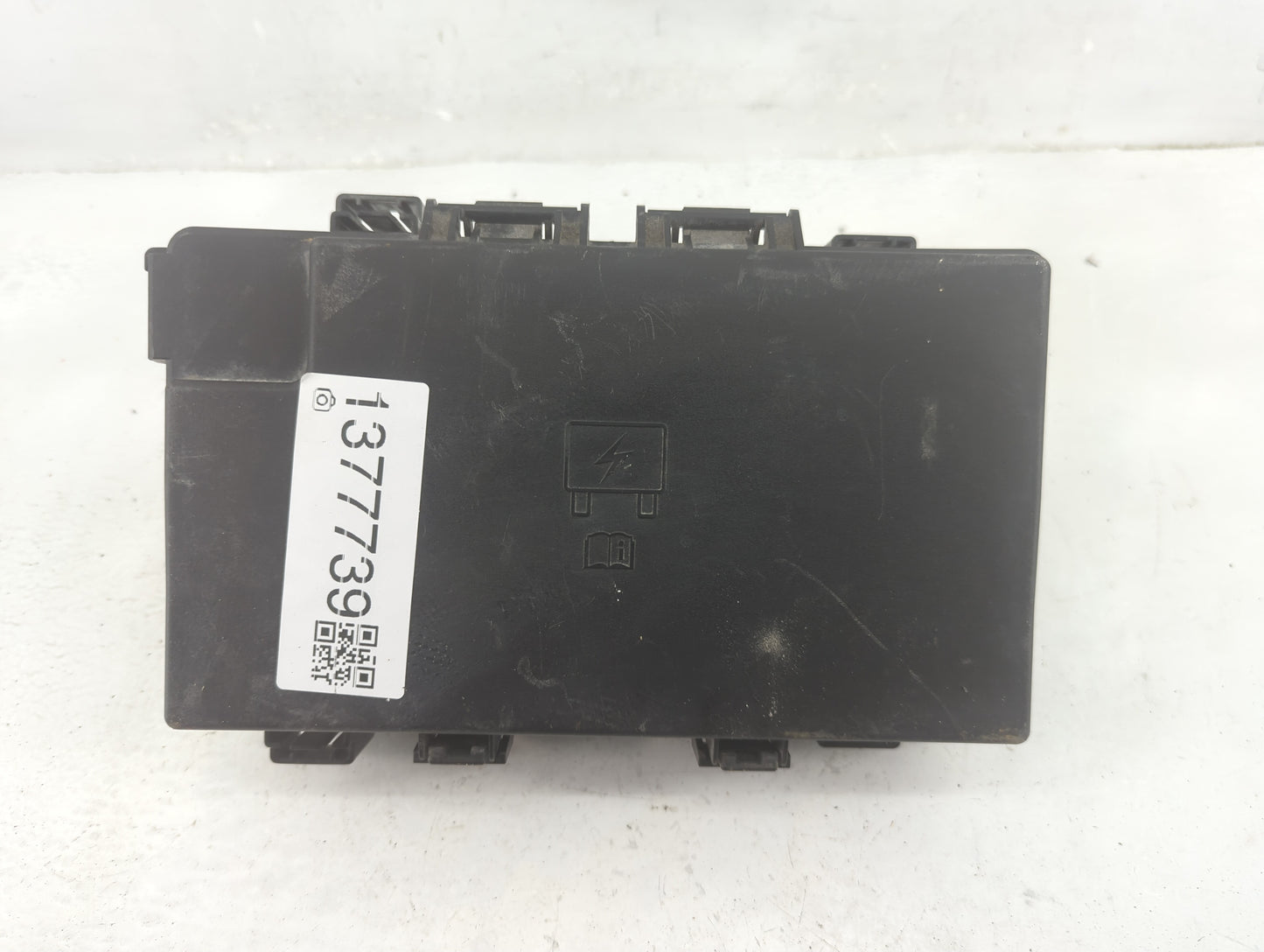 2016 Jeep Grand Cherokee Fusebox Fuse Box Panel Relay Module P/N:7140-1980-30 Fits OEM Used Auto Parts - Oemusedautoparts1.c