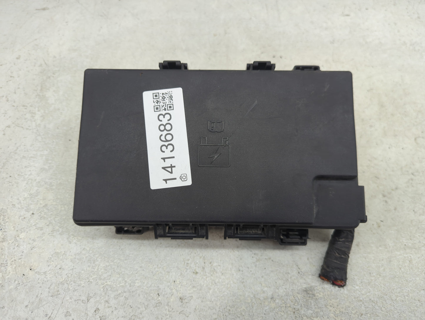 2016 Jeep Grand Cherokee Fusebox Fuse Box Panel Relay Module P/N:7140-1980-30 Fits OEM Used Auto Parts - Oemusedautoparts1.c