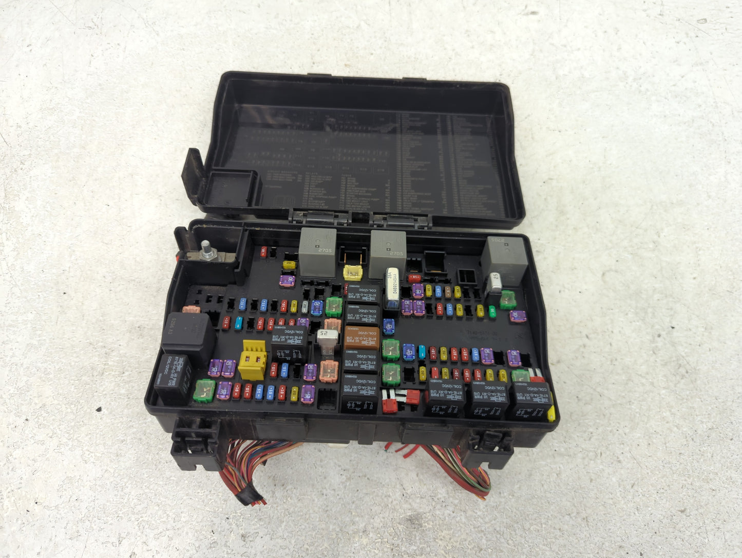 2016 Jeep Grand Cherokee Fusebox Fuse Box Panel Relay Module P/N:7140-1980-30 Fits OEM Used Auto Parts - Oemusedautoparts1.c