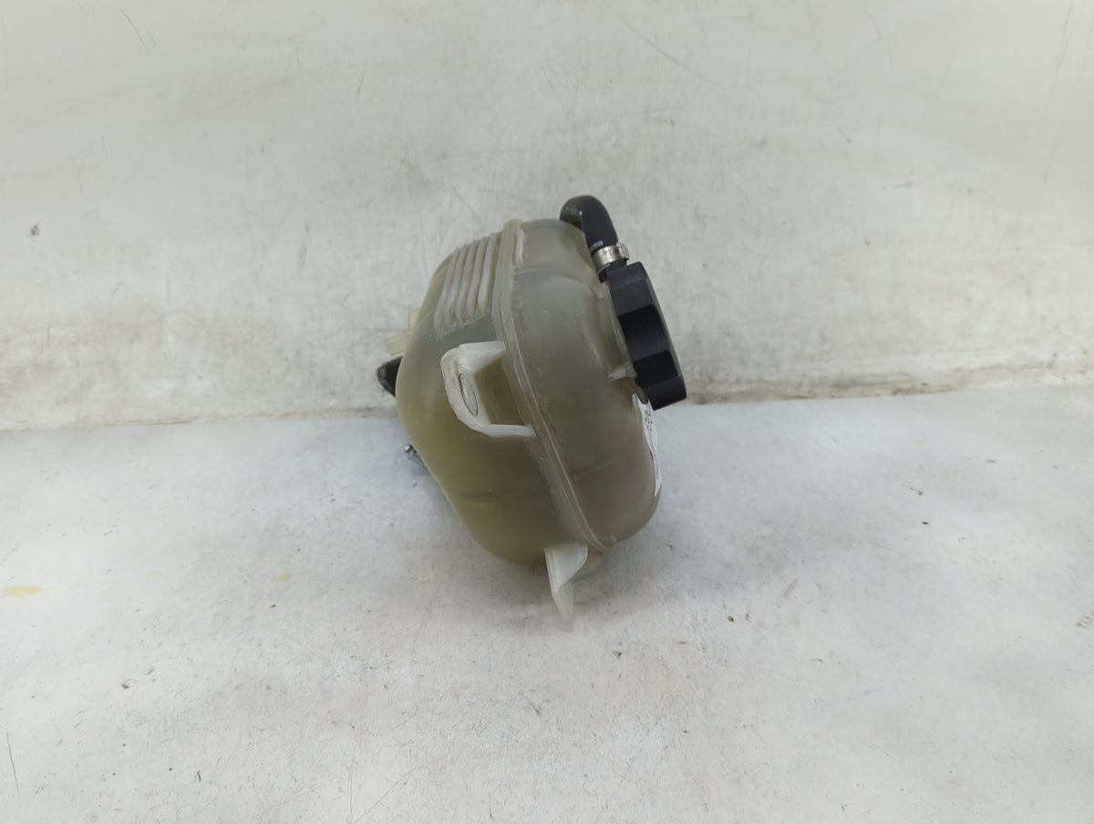 2016 Jeep Grand Cherokee Radiator Coolant Overflow Expansion Tank Bottle 1466969 - Oemusedautoparts1.com
