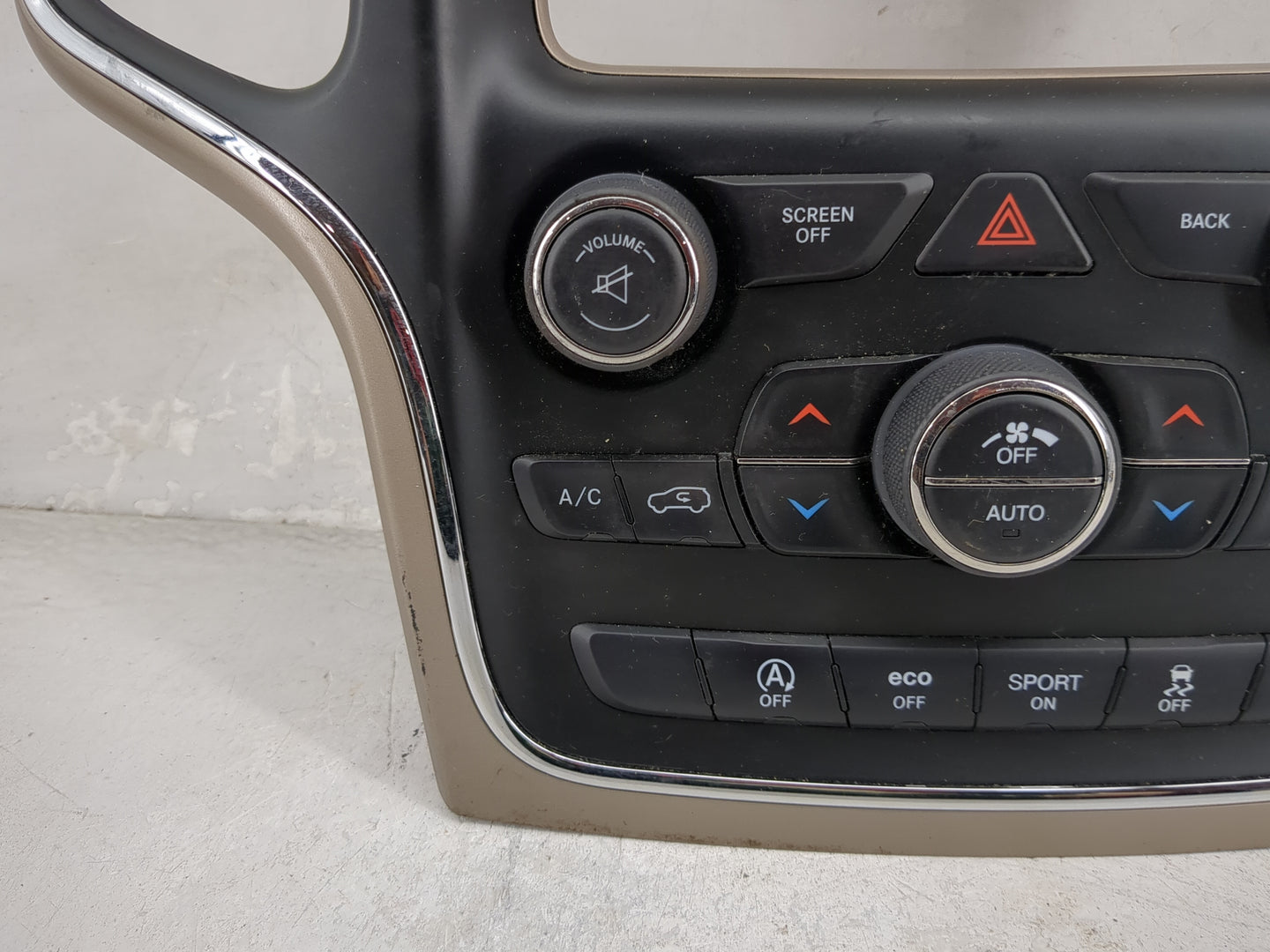 2016-2017 Jeep Grand Cherokee Climate Control Module Temperature AC/Heater Replacement P/N:P68253994AG 68253994AG Fits OEM U